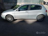 Usata Alfa Romeo 147 116 CV (85 kW) 2005 Grigio Utilitaria