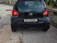 Usata Toyota Aygo 67 CV (49 kW) 2007 Nero Utilitaria