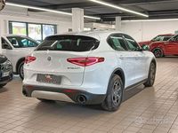 Usata Alfa Romeo Stelvio Business 190 CV (139 kW) 2022 Bianco SUV