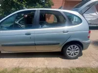 Usata Renault Scénic 107 CV (78 kW) 2002 Giallo Monovolume
