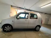 Usata Opel Agila Comfort 75 CV (55 kW) 2002 Grigio Monovolume