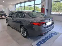 Usata Alfa Romeo Giulia Super 150 CV (110 kW) 2017 Grigio vesuvio Berlina