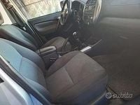Second-hand Toyota RAV4 150 CP (110 kW) 2004 SUV