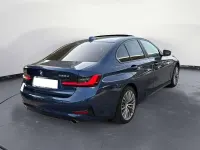 Usata BMW 330 Luxury Line 286 CV (210 kW) 2021 Tanzanite blue metallic Berlina