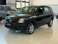 Usata Ford Fusion Collection 68 CV (50 kW) 2004 Nero Utilitaria