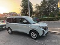 Usata Ford Tourneo Courier Titanium 125 CV (91 kW) 2024 Grigio Monovolume