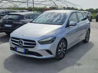 Gebraucht Mercedes B250e Business 160 PS (117 kW) 2021 Schwarz Van / Kleinbus