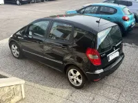 Usata Mercedes A180 109 CV (80 kW) 2010 Nero Monovolume