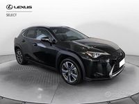 Usata Lexus UX 300e Luxury Line 150 kW (204 CV) 2021 Nero SUV