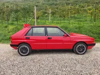 Usata Lancia Delta 196 CV (144 kW) 1990 Rosso Utilitaria