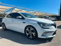 Usata Renault Mégane IV GT 165 CV (121 kW) 2017 Bianco Berlina