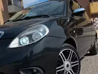 Usata Lancia Ypsilon 69 CV (50 kW) 2004 Nero Utilitaria