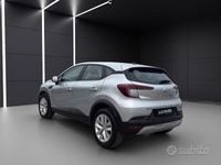 Usata Renault Captur Equilibre 101 CV (74 kW) 2024 Grigio SUV