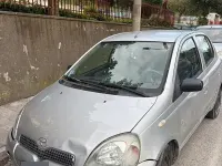 Begagnad Toyota Yaris 68 HK (50 kW) 2000 Grå Sedan