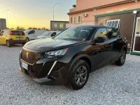 Usata Peugeot 2008 Active 101 CV (74 kW) 2021 Nero SUV