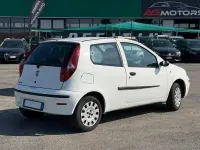 Usata Fiat Punto Classica 60 CV (44 kW) 2009 Bianco Utilitaria