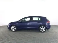 Usata VW Golf VIII Life 110 CV (80 kW) 2023 Atlantic blue Berlina