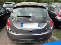 Usata Lancia Ypsilon Gold 70 CV (51 kW) 2023 Grigio Utilitaria