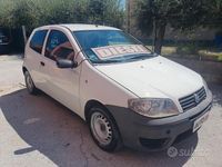 Usata Fiat Punto Active 70 CV (51 kW) 2005 Bianco Utilitaria