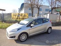 Usata Ford Fiesta Titanium 80 CV (58 kW) 2015 Grigio Berlina