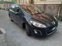 Usata Peugeot 308 Business-Line 93 CV (68 kW) 2011 Nero Berlina