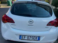 Usata Opel Astra Cosmo 110 CV (80 kW) 2010 Bianco Berlina