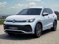 Nuova VW Tiguan R-line Plus 204 CV (150 kW) 2026 Dolomite silver metallizzato SUV