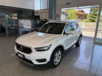 Usata Volvo XC40 Momentum 150 CV (110 kW) 2019 Bianco SUV