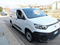 Usata Fiat Doblò 100 CV (73 kW) 2023 Bianco Monovolume