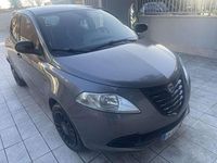 Usado Lancia Ypsilon S 95 HP (69 kW) 2015 Citadino
