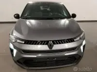 Usata Renault Captur Techno 120 CV (88 kW) 2025 Grigio SUV