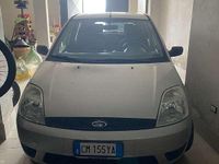 Usata Ford Fiesta Ghia 75 CV (55 kW) 2007 Utilitaria