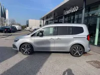 Usata Mercedes T180 131 CV (96 kW) 2023 Argento helvin met. Monovolume