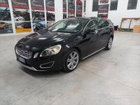 Usata Volvo V60 Kinetic 205 CV (150 kW) 2011 Nero Station wagon