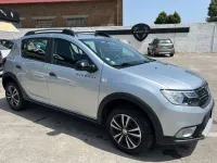 Usata Dacia Sandero Lauréate 90 CV (66 kW) 2020 Grigio Berlina