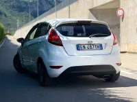 Usata Ford Fiesta 60 CV (44 kW) 2013 Bianco Berlina