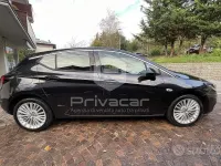 Usata Opel Astra Innovation 105 CV (77 kW) 2016 Nero Utilitaria