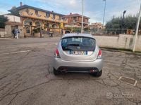 Usata Lancia Ypsilon Gold 69 CV (50 kW) 2015 Grigio Utilitaria