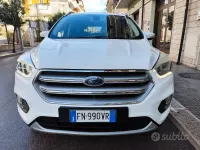 Usado Ford Kuga Titanium 120 CV (88 kW) 2018 Blanco SUV
