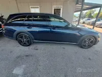 Usata Mercedes E220 Premium 194 CV (142 kW) 2021 Bluazzurro Station wagon