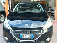 Usata Peugeot 208 Active 82 CV (60 kW) 2013 Nero Utilitaria