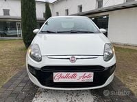 Usata Fiat Punto Dynamic 69 CV (50 kW) 2011 Bianco Utilitaria