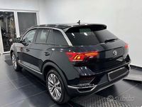 Usata VW T-Roc 150 CV (110 kW) 2018 Nero SUV
