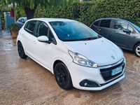 Usata Peugeot 208 Active 68 CV (50 kW) 2015 Bianco Utilitaria