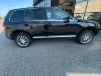 Usata VW Touareg 224 CV (164 kW) 2006 Nero SUV