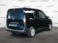 Usata Ford Tourneo Courier Titanium 125 CV (91 kW) 2025 Nero Monovolume