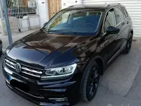 Usata VW Tiguan R-line 131 CV (96 kW) 2020 Nero SUV