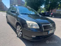 Usata Toyota Avensis 116 CV (85 kW) 2004 Nero Station wagon