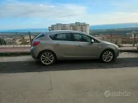 Usata Opel Astra Cosmo 110 CV (80 kW) 2010 Berlina