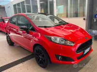 Usata Ford Fiesta 80 CV (58 kW) 2016 Rosso Utilitaria